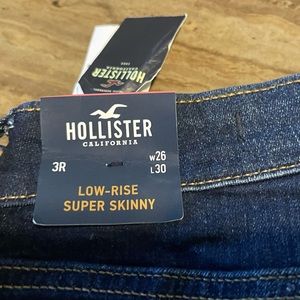 NWT Womens Hollister Jean size 3/26